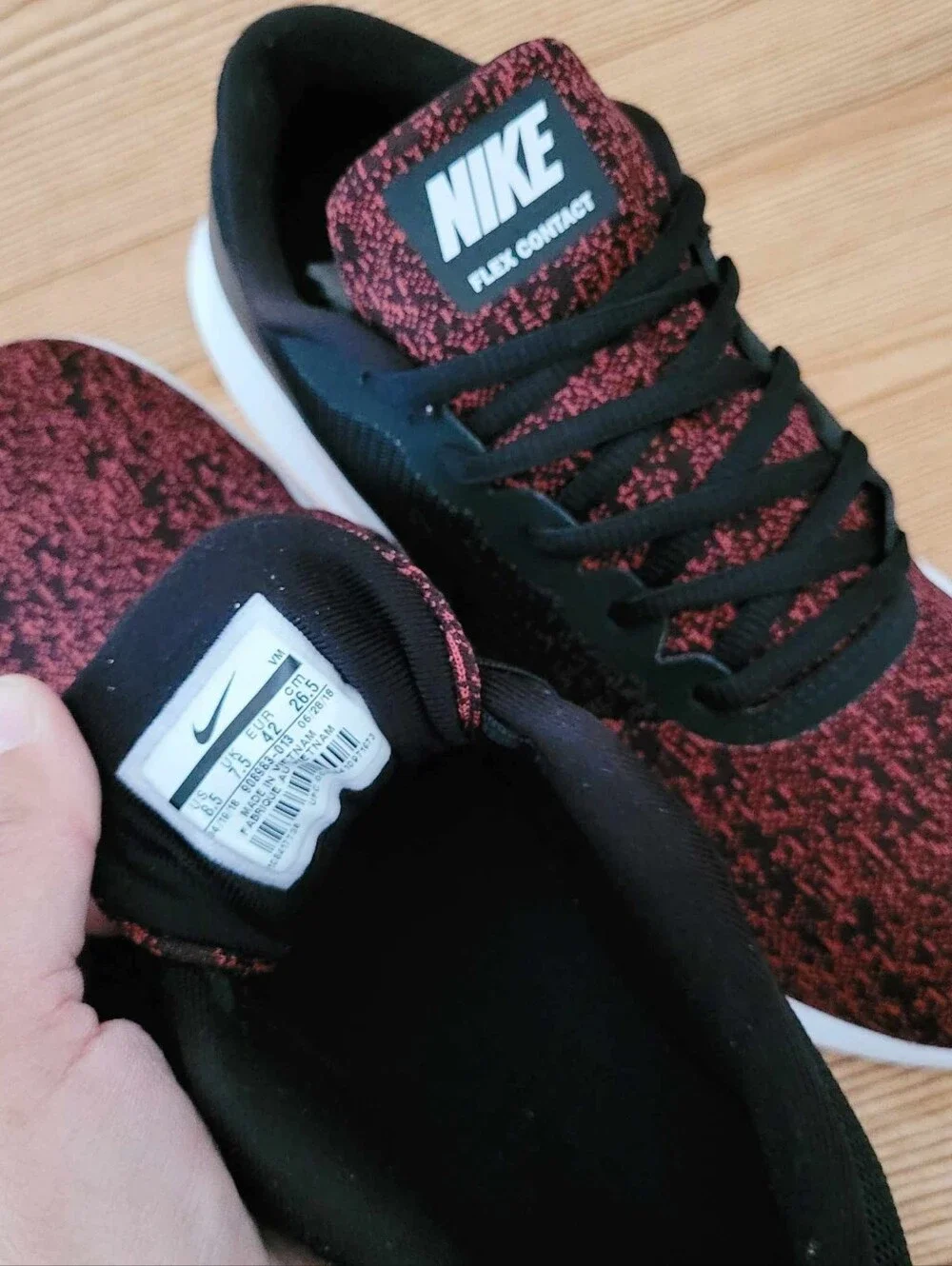Nike Flex Contact Running Shoes